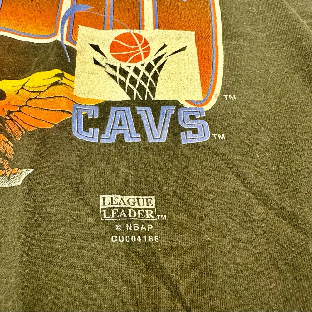 Cleveland Cavaliers 1990s Vintage 100% Cotton Black NBA Basketball T-Shirt - Picture 3 of 5